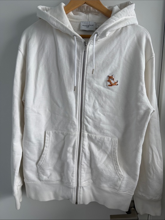 MAISON KITSUNE Tops - MAISON KITSUNE White Zip-Up Fox Patch Hoodie